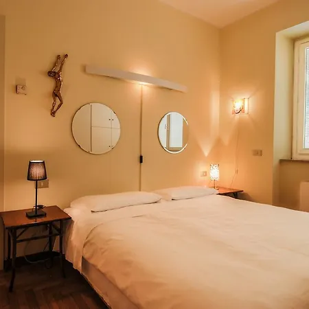 Pavese Halldis Apartment *